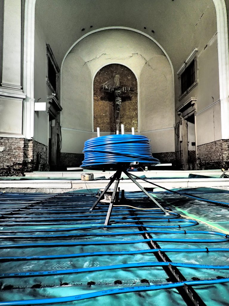 Renovierung der Kirche, Fußbodenheizung, © Wolfgang Chalupsky