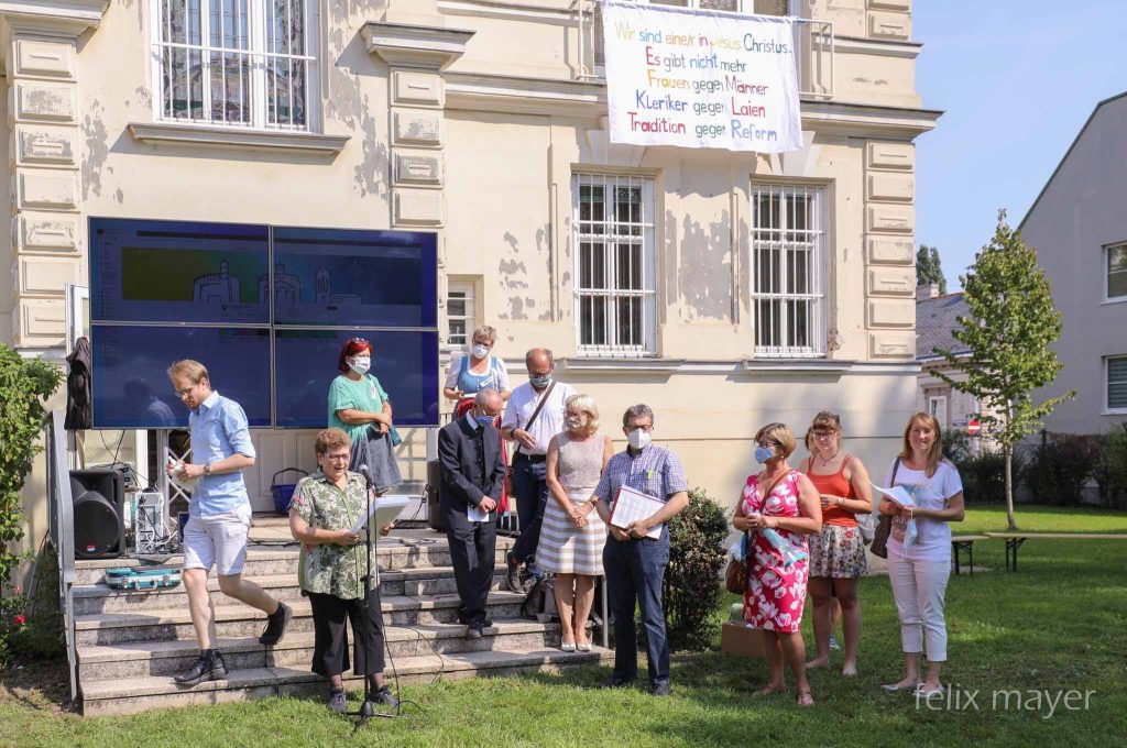 Installation von Pfarrer Zvonko Brezovski durch Kardinal Schönborn am 13. September 2020. © Felix Mayer