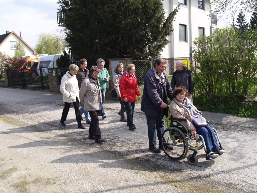 Die Wandergruppe bei der 3 Pfarren Wanderung. © Pfarre Neustift