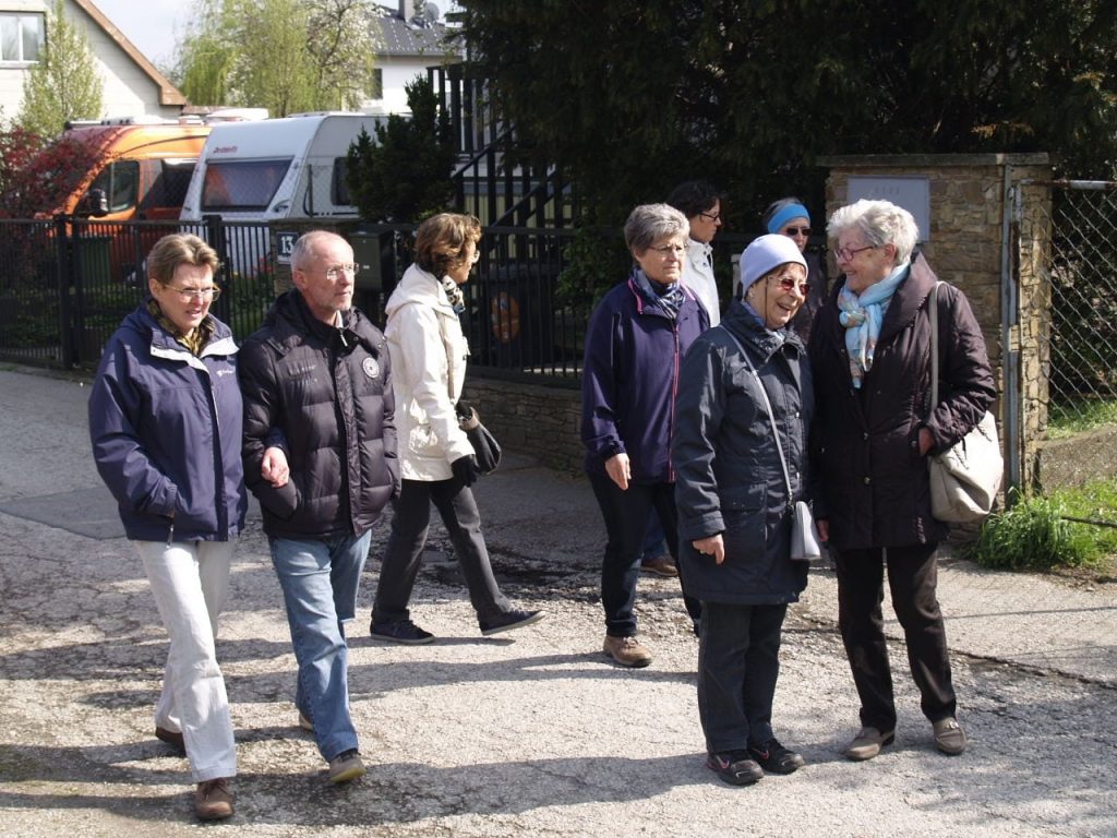 Die Wandergruppe bei der 3 Pfarren Wanderung. © Pfarre Neustift