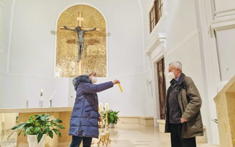 Diakon Werner Wuerdigung durch Renate Kletzl 2021 (c) Zvonko Brezovski