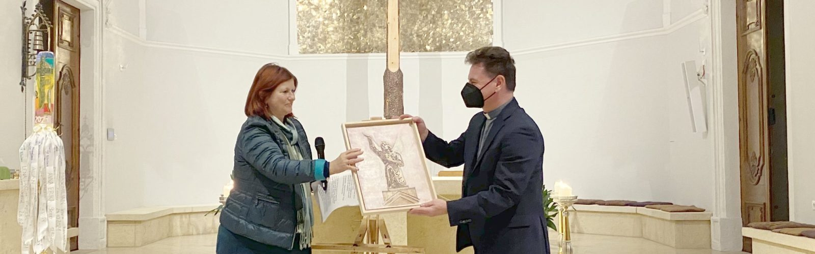 Engelwidmung Nina Chalupsky mit Pfarrer Brezovski (c) O Meidl, Nov. 2021