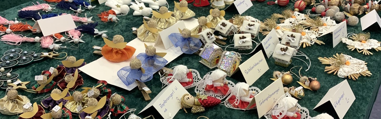 Adventmarkt Bastelrunde Nov. 22 © Nina Chalupsky