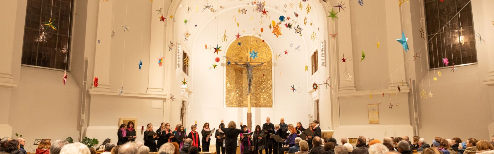 Adventkonzert Chor Emmaus und Chor Chara (c) Judith Knell